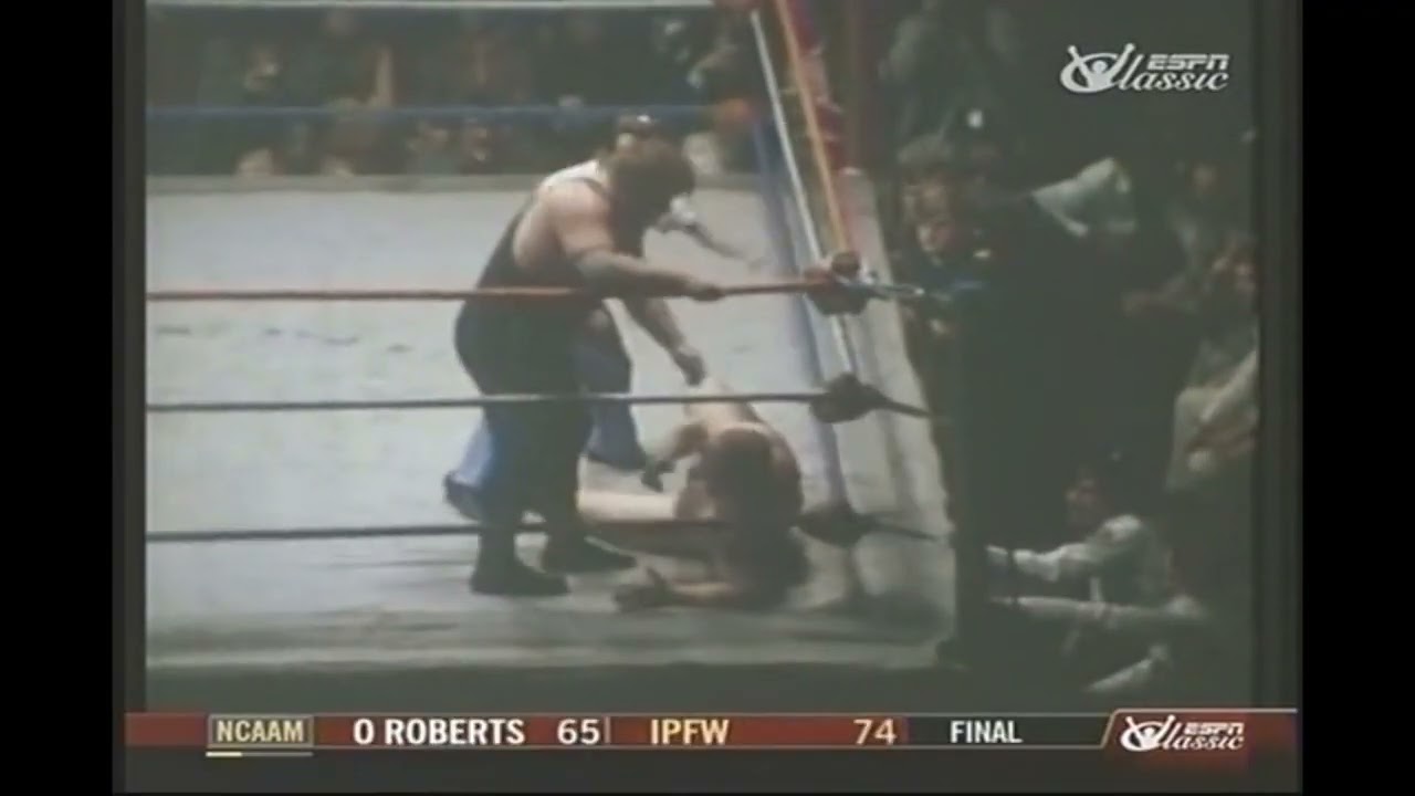 Larry Hennig vs. Boris Breznikoff (Nikolai Volkoff) (w/ Bobby Heenan) from 1974 - Highlights Only
