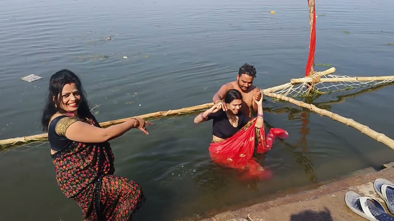 bhaiya aur bhabhi ke sath Ganga snan Mauni amavasya ke हर हर गंगे 🌺🌺🌺🌺🙏🙏🙏🙏🌺🌺🌺🌺