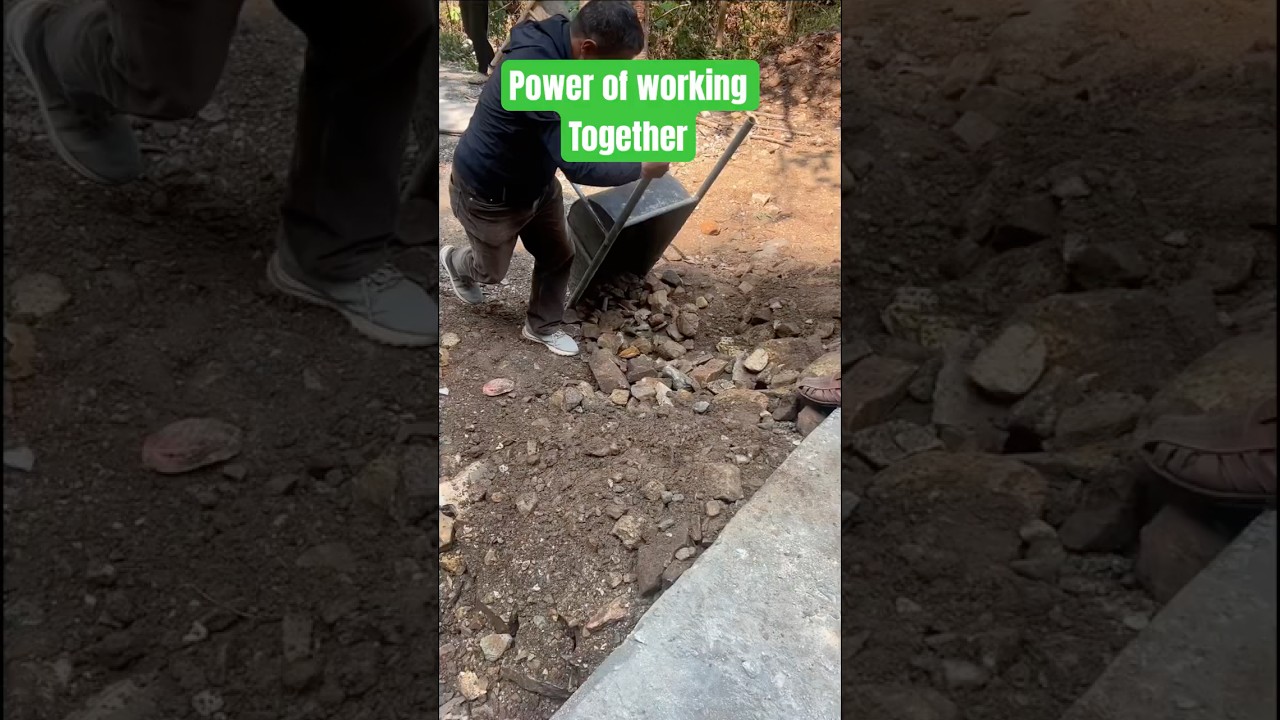 Team work 💪#automobile #teamwork  #villagelife #villagework #unblocking #road #offroad #travel