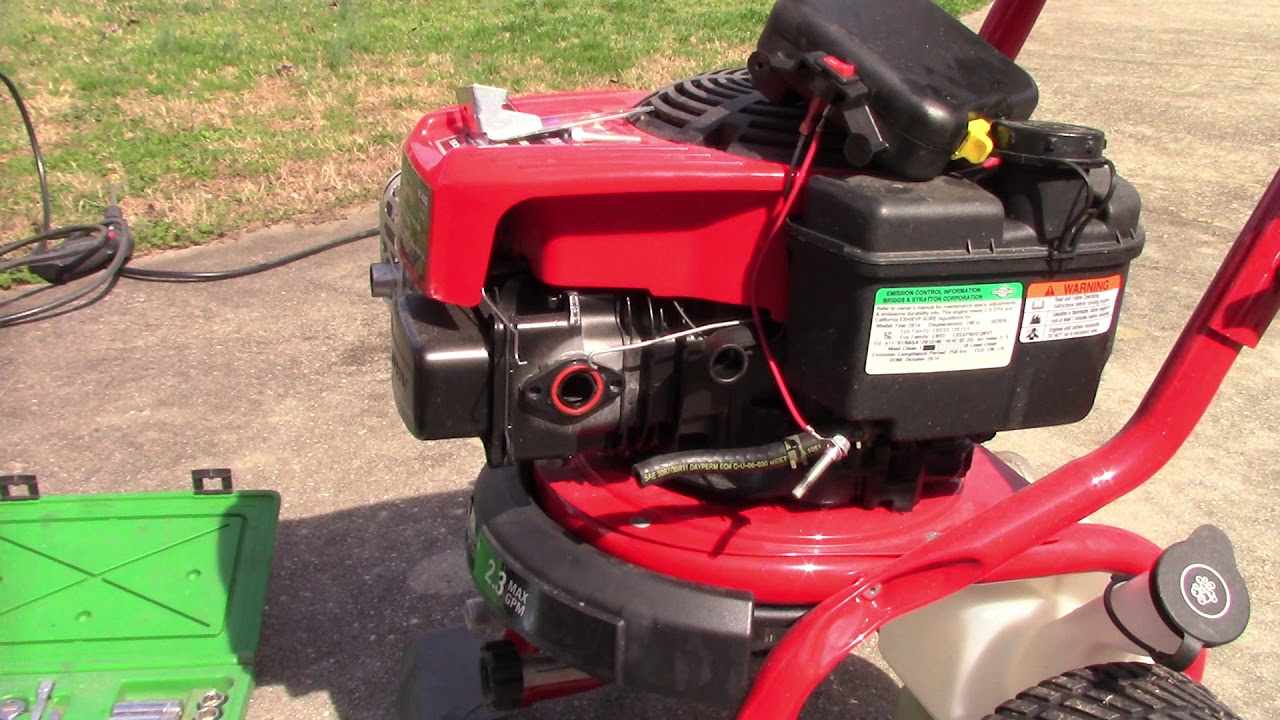 Cleaning a small engine carburetor. Briggs and Stratton. Bad gas. Ethanol problems.