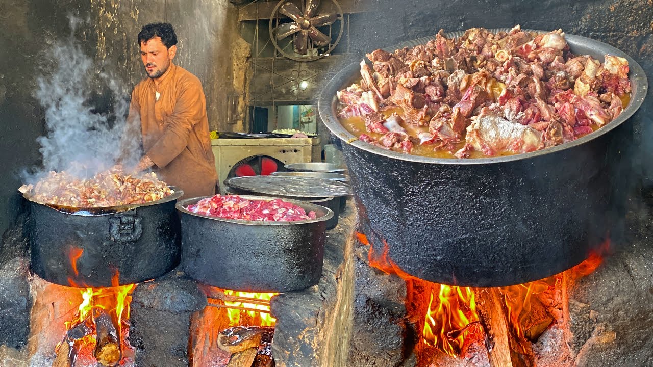 BALOCHISTAN FOOD SINCE 100 YEARS | LALCHAPUR ROSH RECIPE | STREET FOOD PESHAWARI DUM PUKHT RECIPE