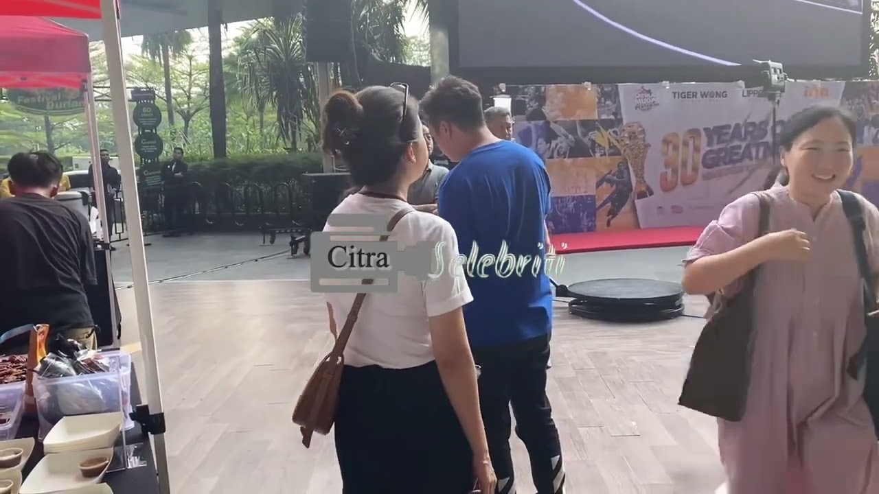 Baim Wong Santap Sate Celup di acara 30 Years Of. Greatness di Lippo Kemang Jakarta