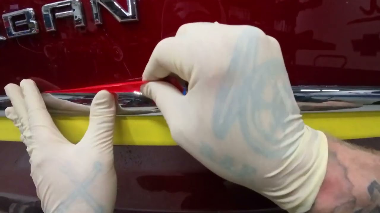 Body side molding installation
