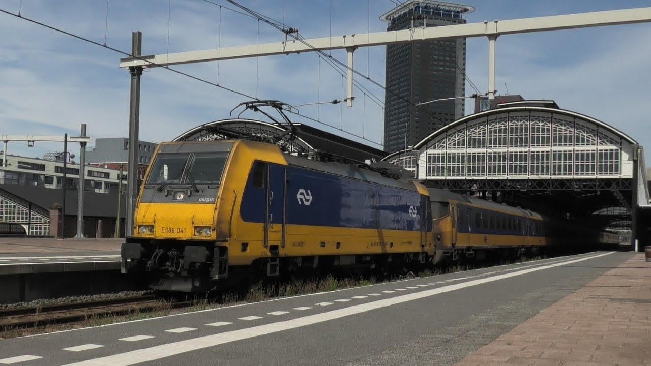 Bahnhof Den Haag Hollands Spoor🇳🇱 mit Br 186 + ICRm, VIRM und SNG