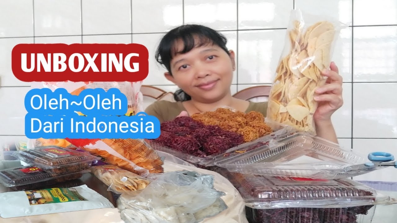 BONGKAR OLEH OLEH DARI INDONESIA