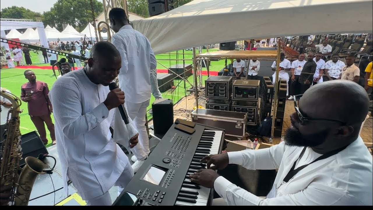 Powerful Tribute: Francis Amo & Ghana's Top Instrumentalists at Eld. Emmanuel Kofi Mireku's Funeral