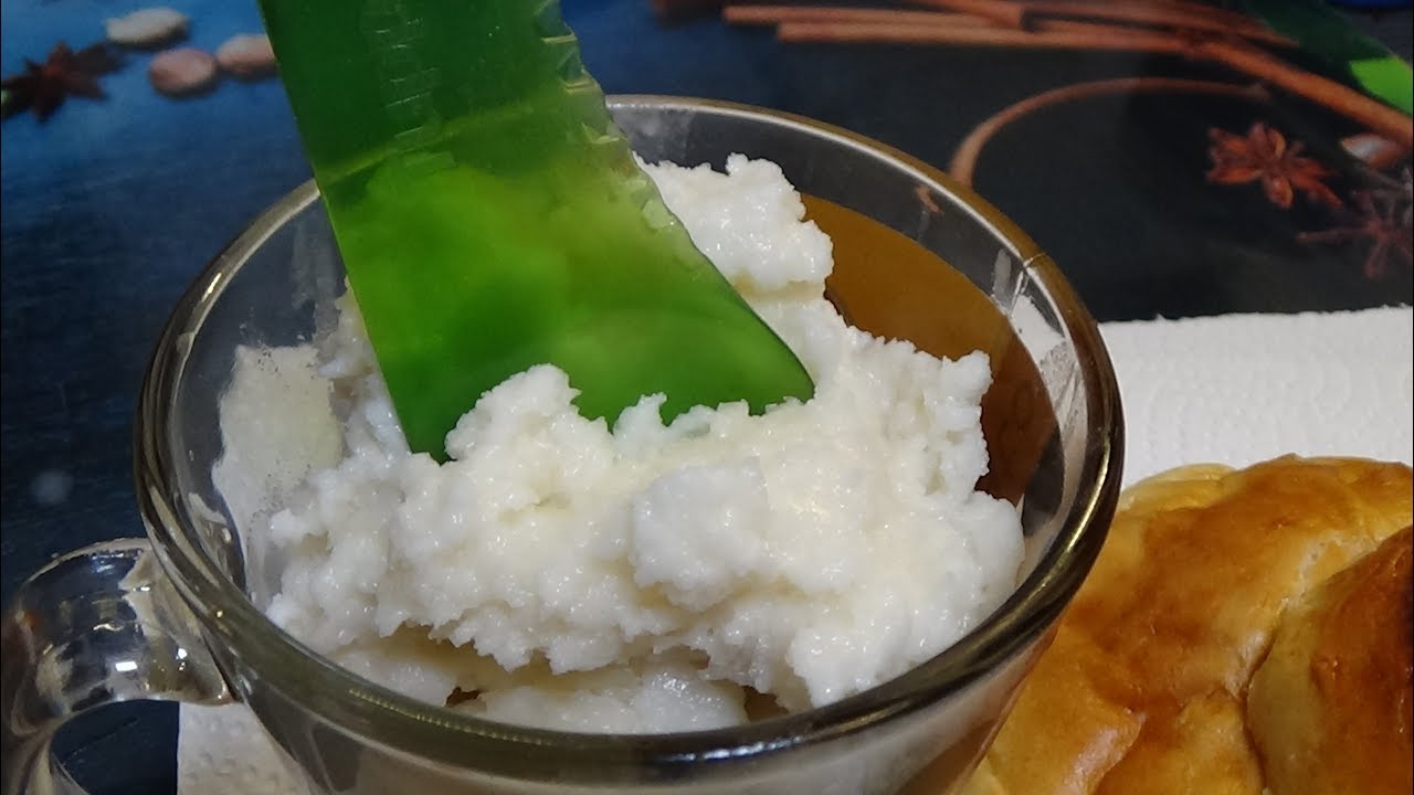 Granita siciliana alle mandorle con panetto di pasta di mandorle