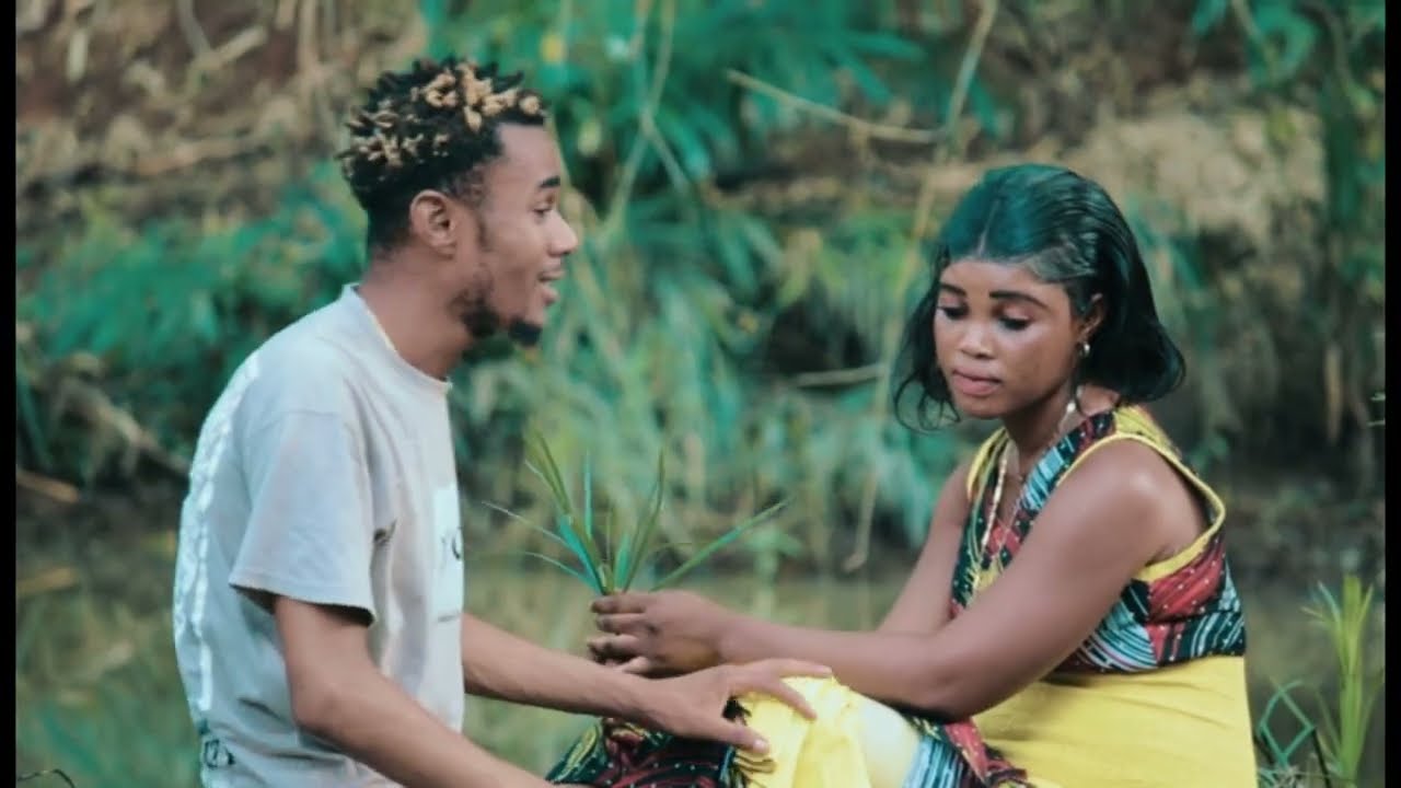 Kintueni : Mawa Na mobali ( clip officiel ) nga_Chinois_stone_Chabeleza_kimboka_art
