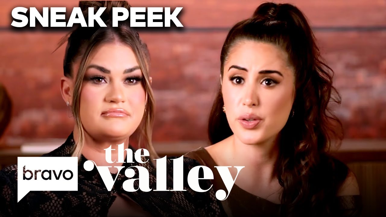 SNEAK PEEK: Brittany Cartwright Receives “Rage Texts” From Jax Taylor | The Valley (S2 E4) | Bravo