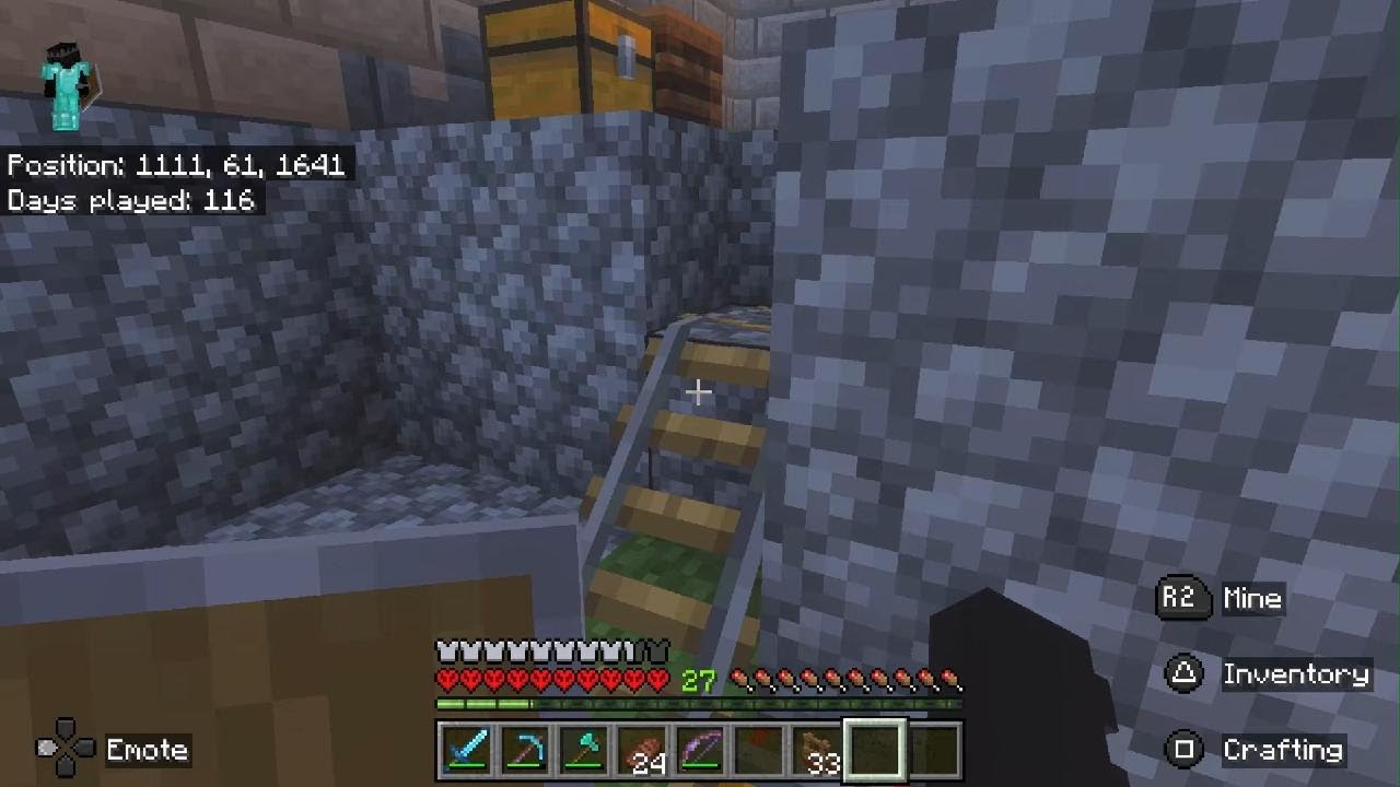 Minecraft: Playing on my hardcore world an working on my base