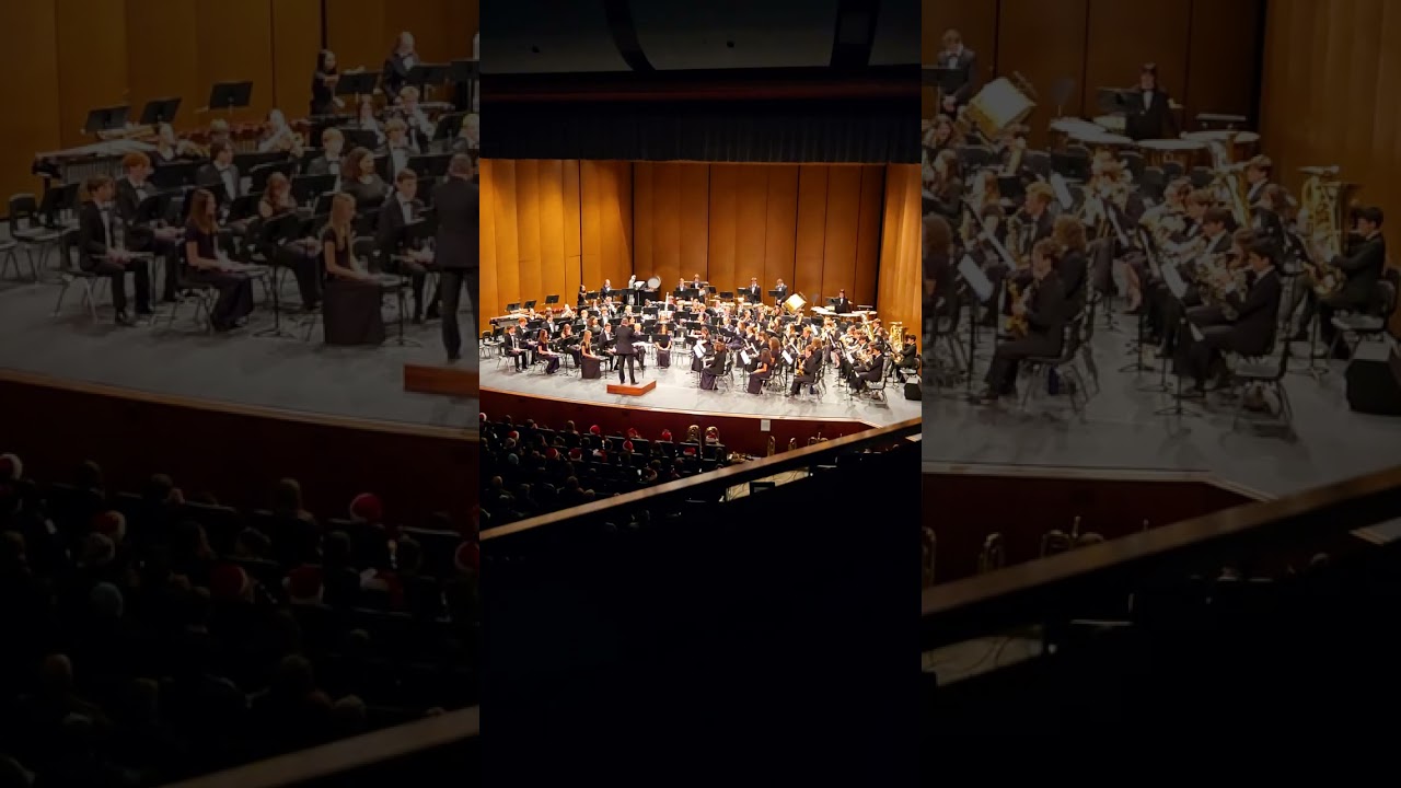 Saline HS Wind Ensemble performs Laughing All the Way by James Pierpont 