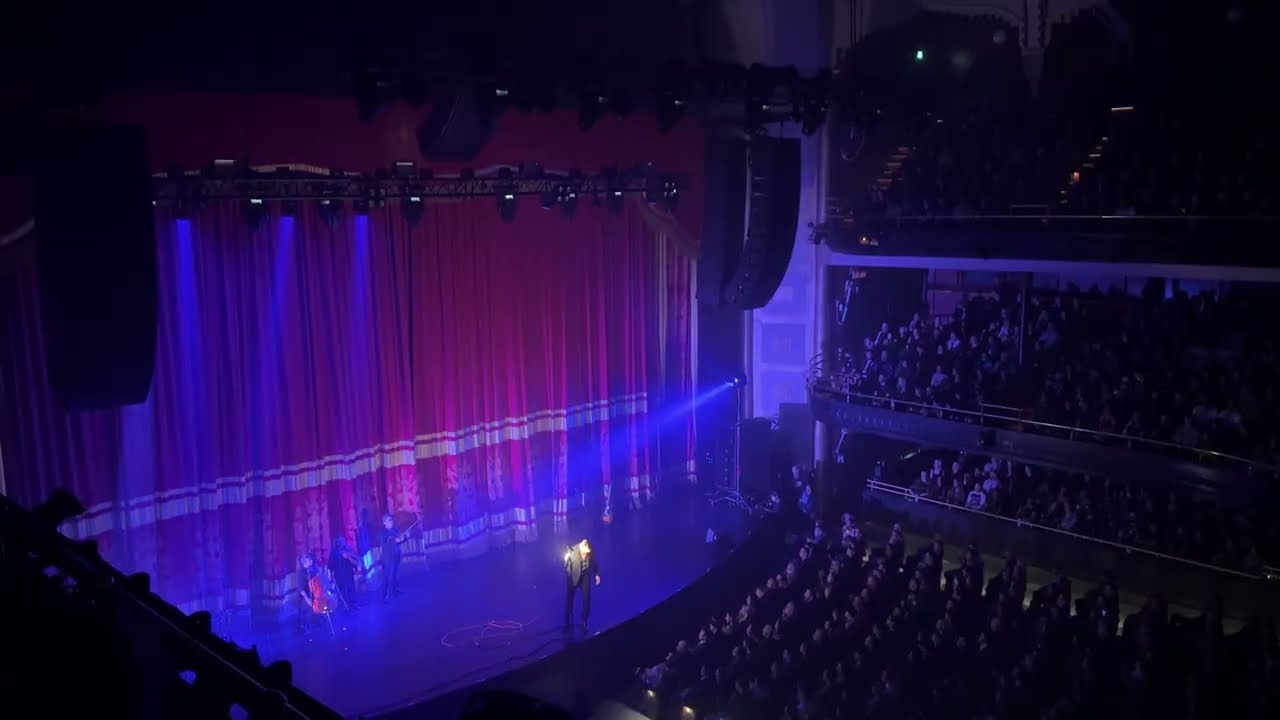 Queens of the Stone Age - Villains of Circumstance (Live at Massey Hall, Toronto - October 5, 2025)