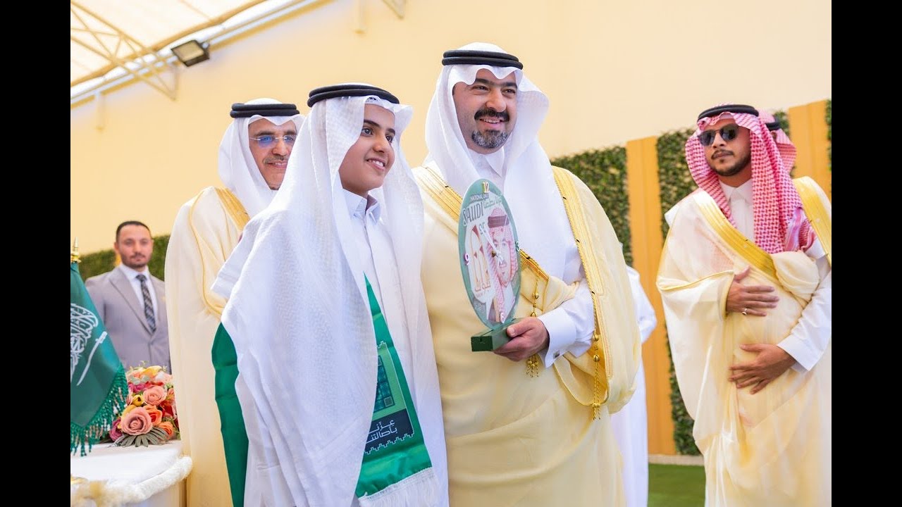 احتفالات مدارس الملك عبدالعزيز النموذجية باليوم #الوطني_السعودي_95 #عزنا_بطبعنا