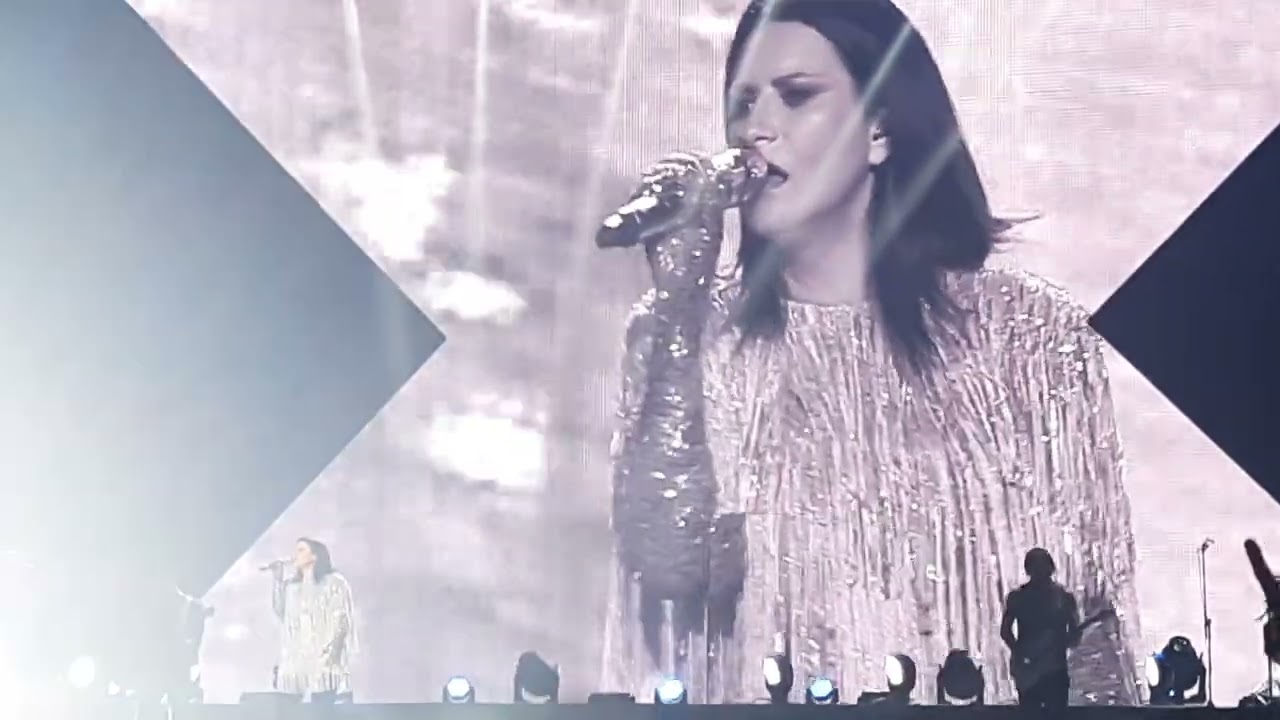 Laura Pausini - Nadie ha dicho / Jamás abandone / En ausencia de ti (28-02-2024 Movistar Arena)