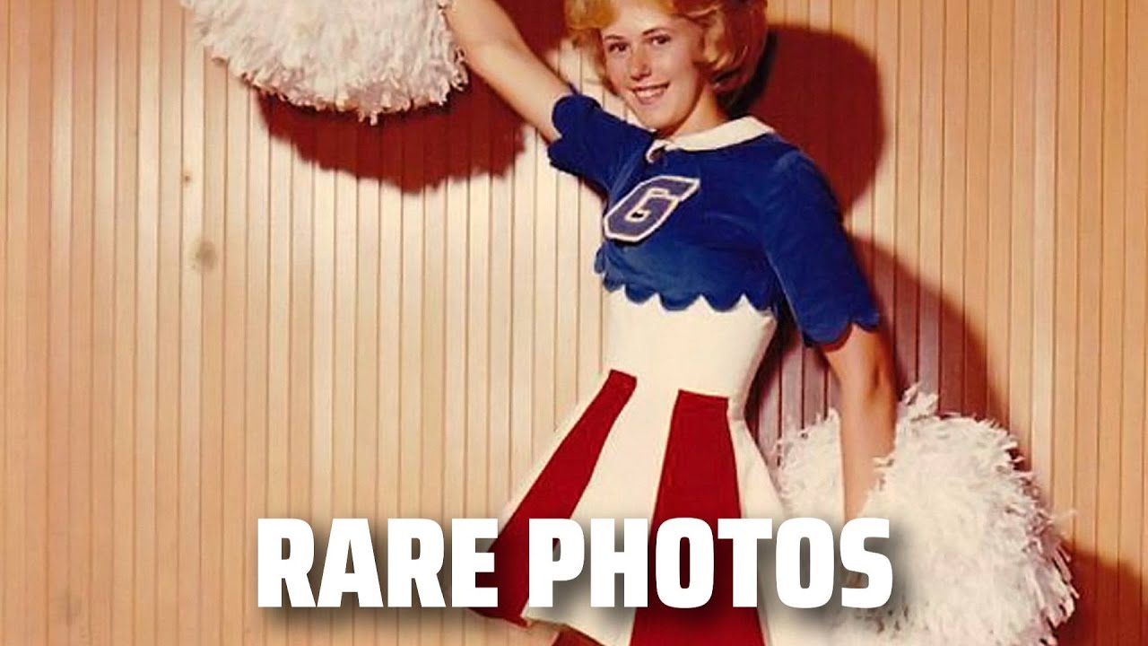 📷Cheering Through Time: Captivating Vintage High School Cheerleader Photos