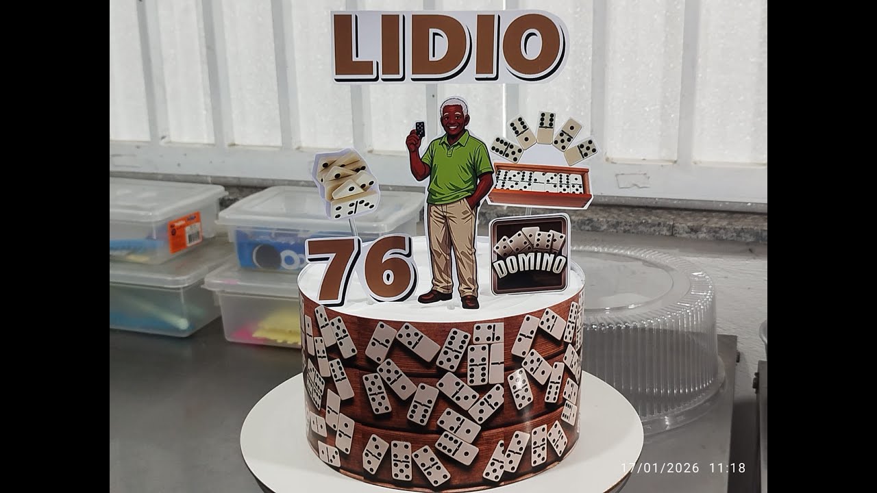 Bolo do tema dominó