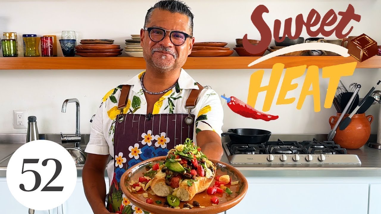 Хот-доги, завернутые в бекон с начинкой | Sweet Heat с Риком Мартинесом