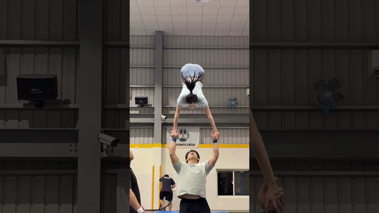 Can Squirtle stand upside down? #reels #sports #Sport #challenge #StarsEverywherey