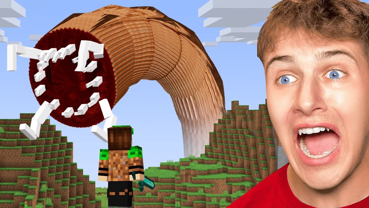 Обманываю друзей с помощью НЕУБИВАЕМОГО БОССА в Minecraft