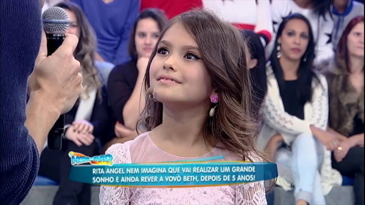 Rita Angel ganha CD gravado no palco do programa