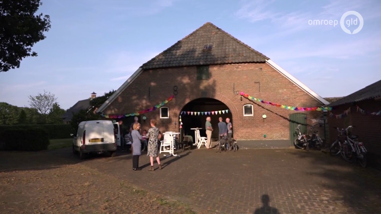 Feest in Wichmond: buurt na lange strijd eigenaar van pand Kees Koolen