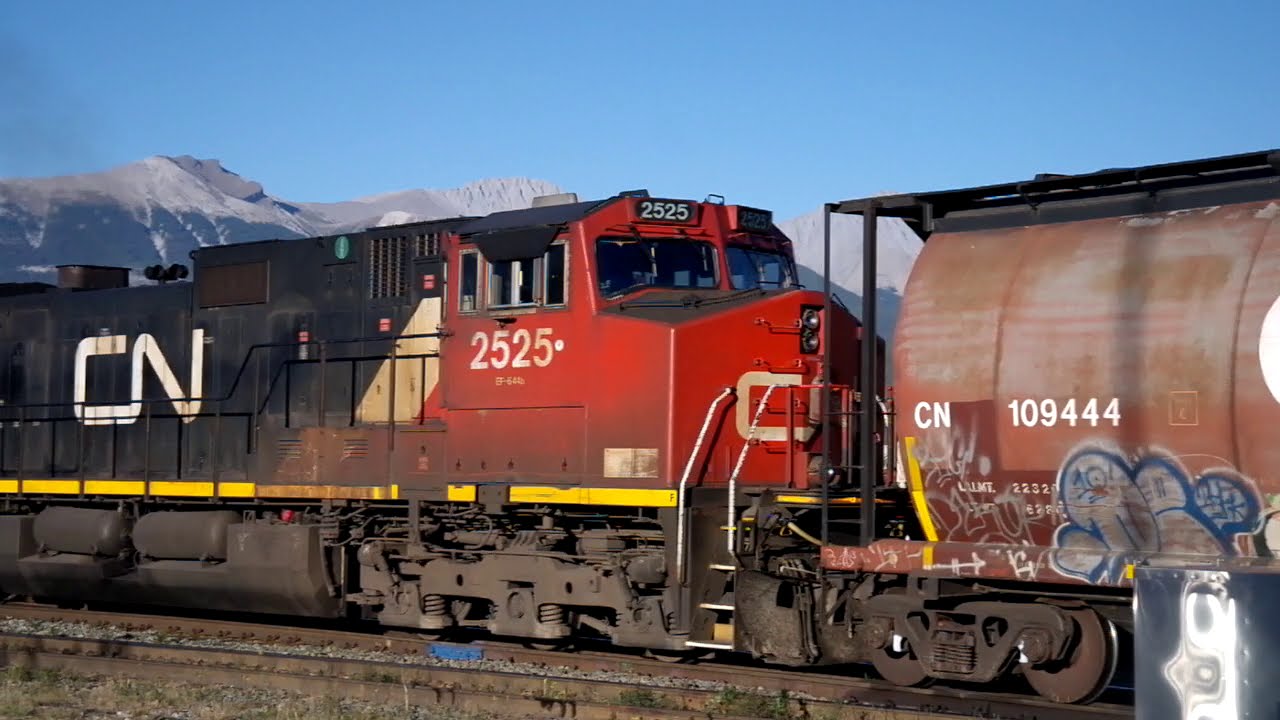 Long Canadian Grain Train Leaves Jasper, AB Train Station
