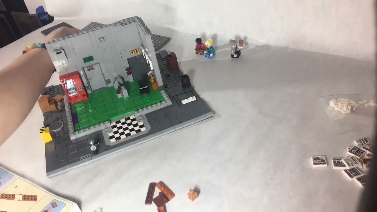 LEGO Marvel UCS Spider-Man Daily Bugle Speed Build
