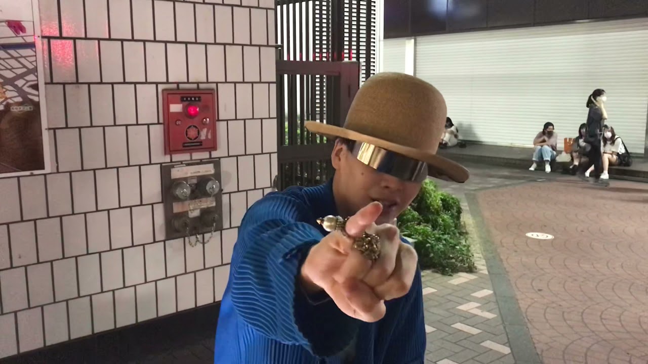 kazuho monster 世界一のダンサー　を目指す漢　週末の横浜駅にて遭遇したのでたくさん踊ってもらいました。
