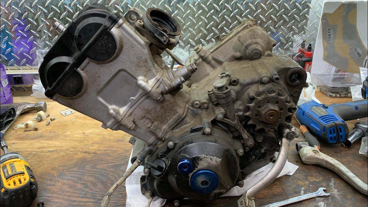 2009 YZ250F Rebuild PT 2 (Engine top end teardown)