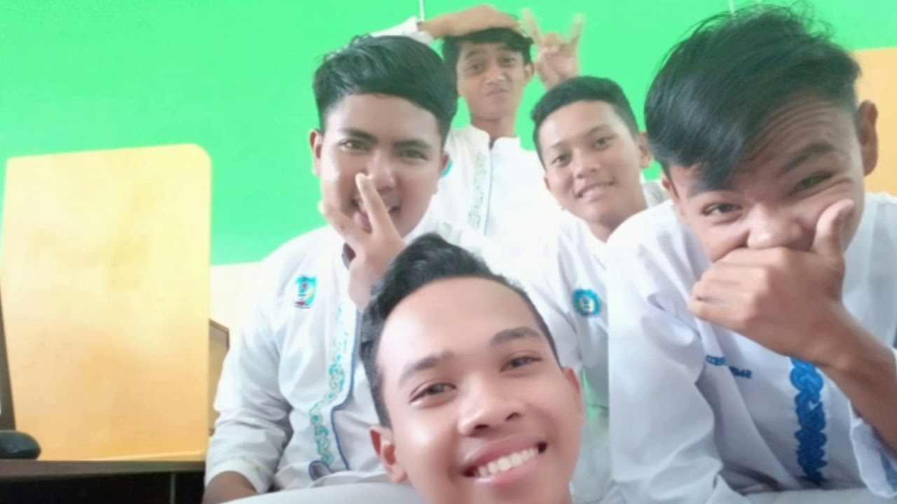 Album perpisahan smpn 2 plered angkatan 2018/2019