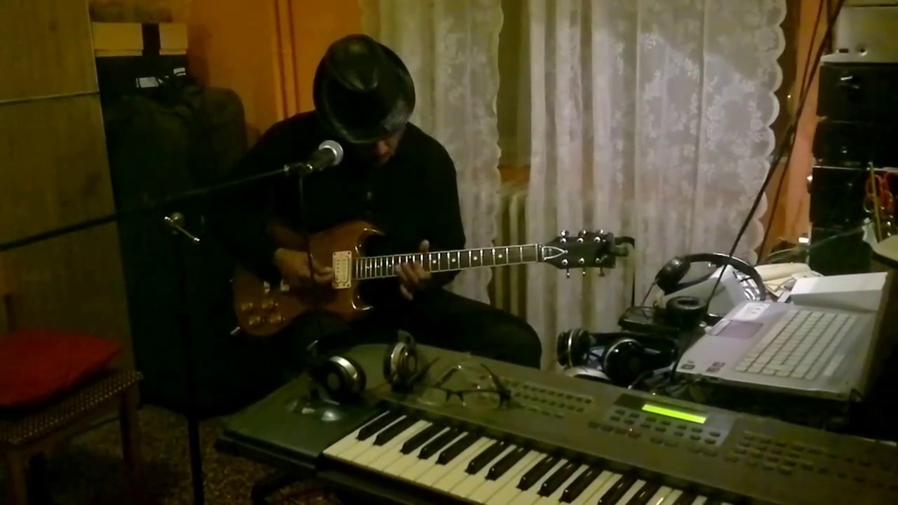 Zemenawi tigrigna Yaman playing guitar in my home