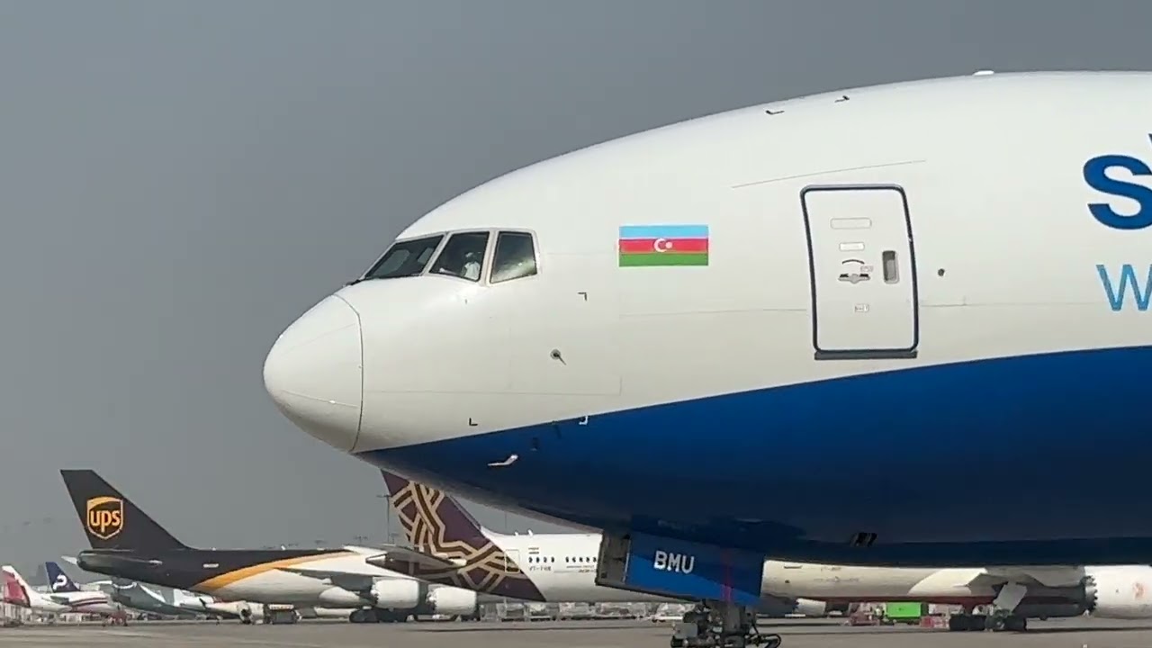 Boeing777 docking on stand # Silkway #westairlines #reels #shorts #amazing #delhi #azarbaijan #funny