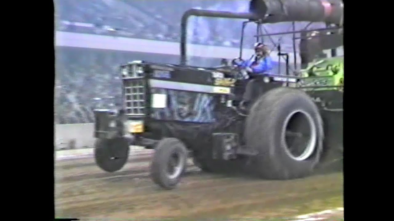 1985 National Farm Machinery Show Truck & Tractor Pull: 12,000 lb. Pro Stock tractors