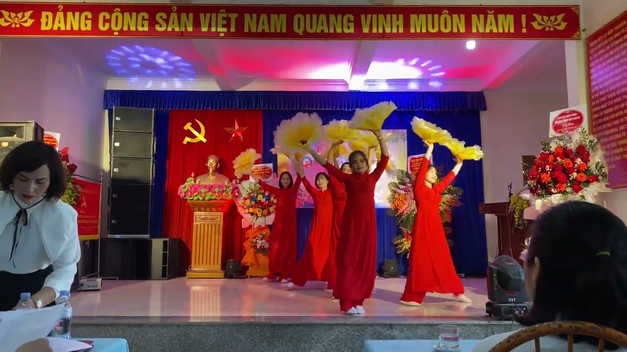 Múa Yêu sao nghề giáo viên - Trường MN Hợp Thành - 20/11/2022