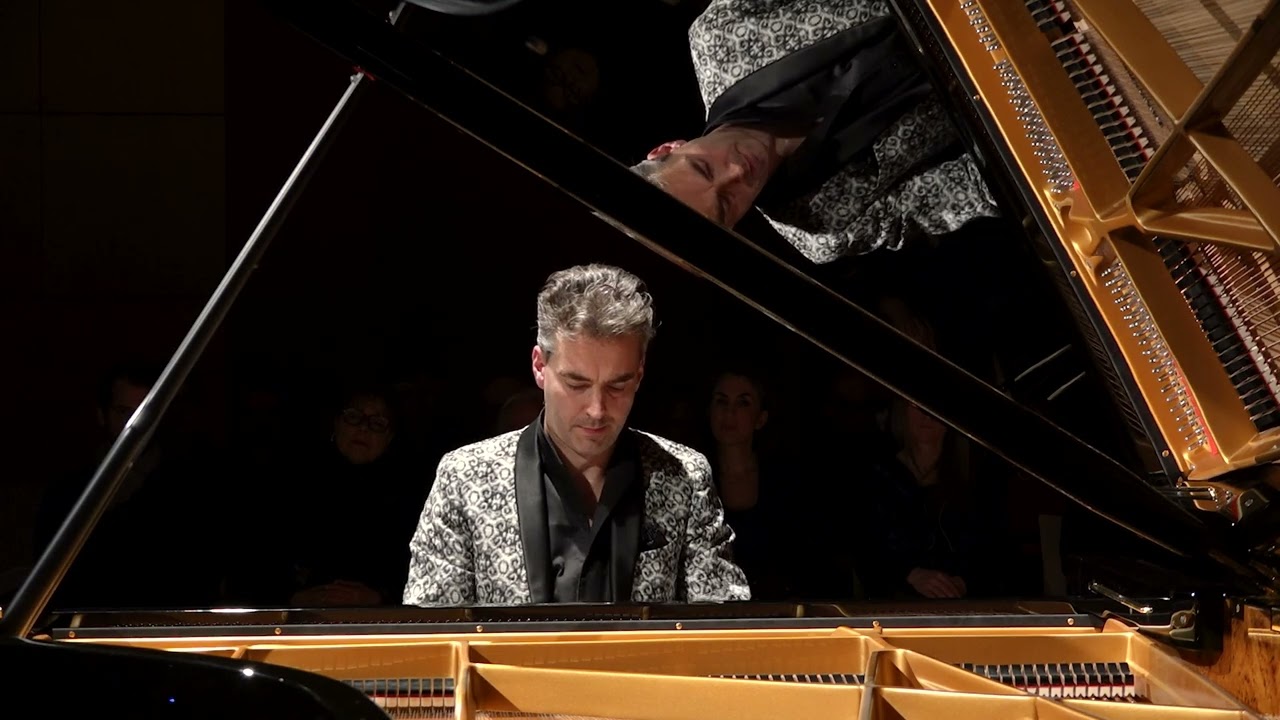 Goran Filpec plays Rigoletto. Paraphrase de concert  (Verdi - Liszt)