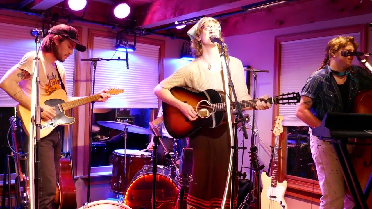 Palmyra-Shape I'm In-Billsville House Concerts Manchester, VT 20250504