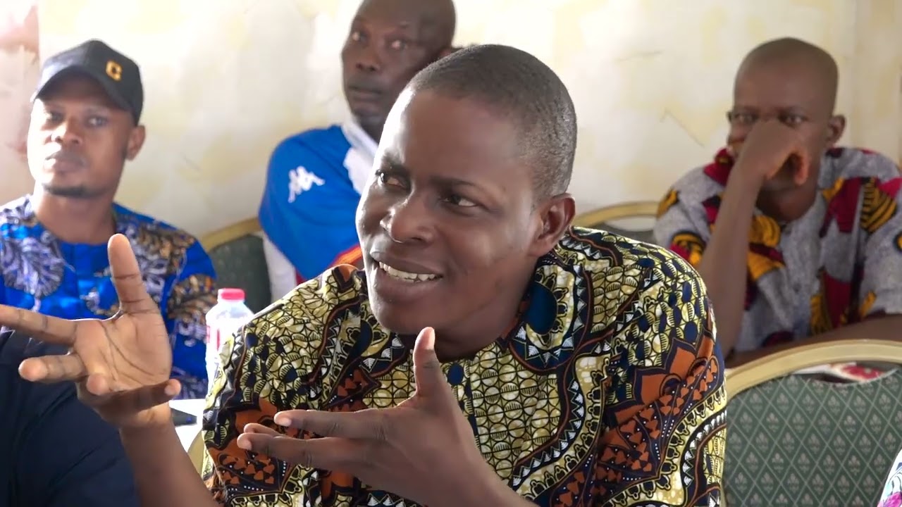 Strengthening community capacity for flood warning and response