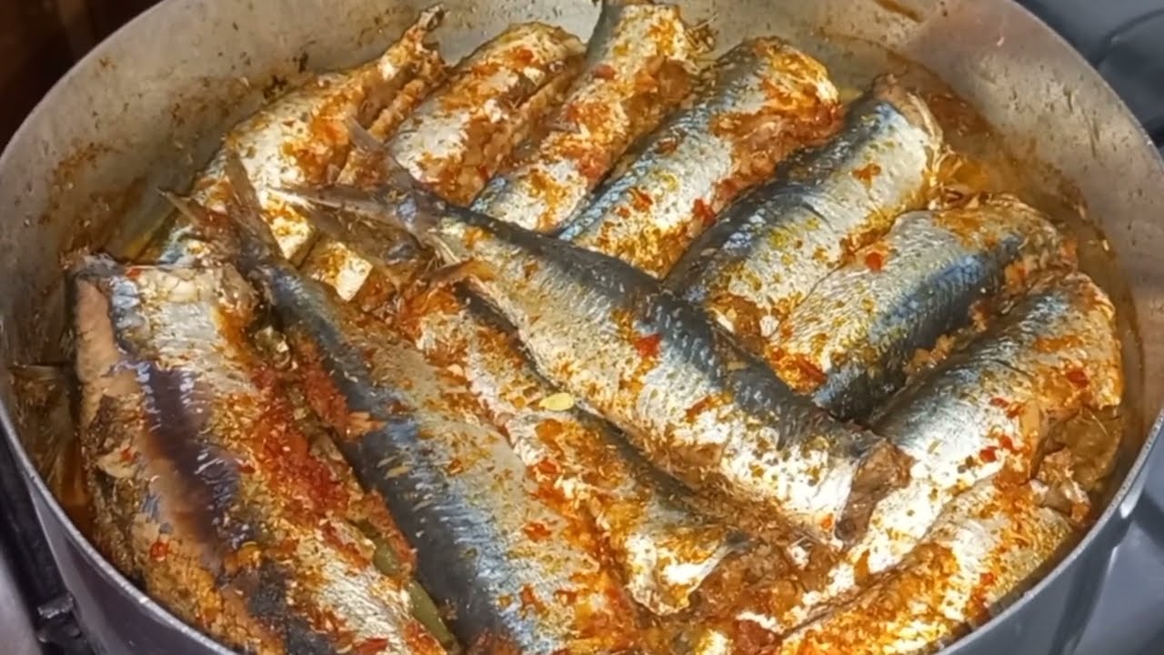 احلي صينيه سمك سردين بالخضار بالزيت والليمون هتعميلها في دفائق وبجد هتدعلي اكلات مصرية