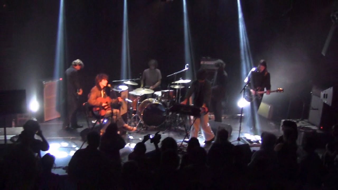 STUFFED FOXES LIVE IN MONTREUIL A LA MARBRERIE LE 29 OCTOBRE 2025