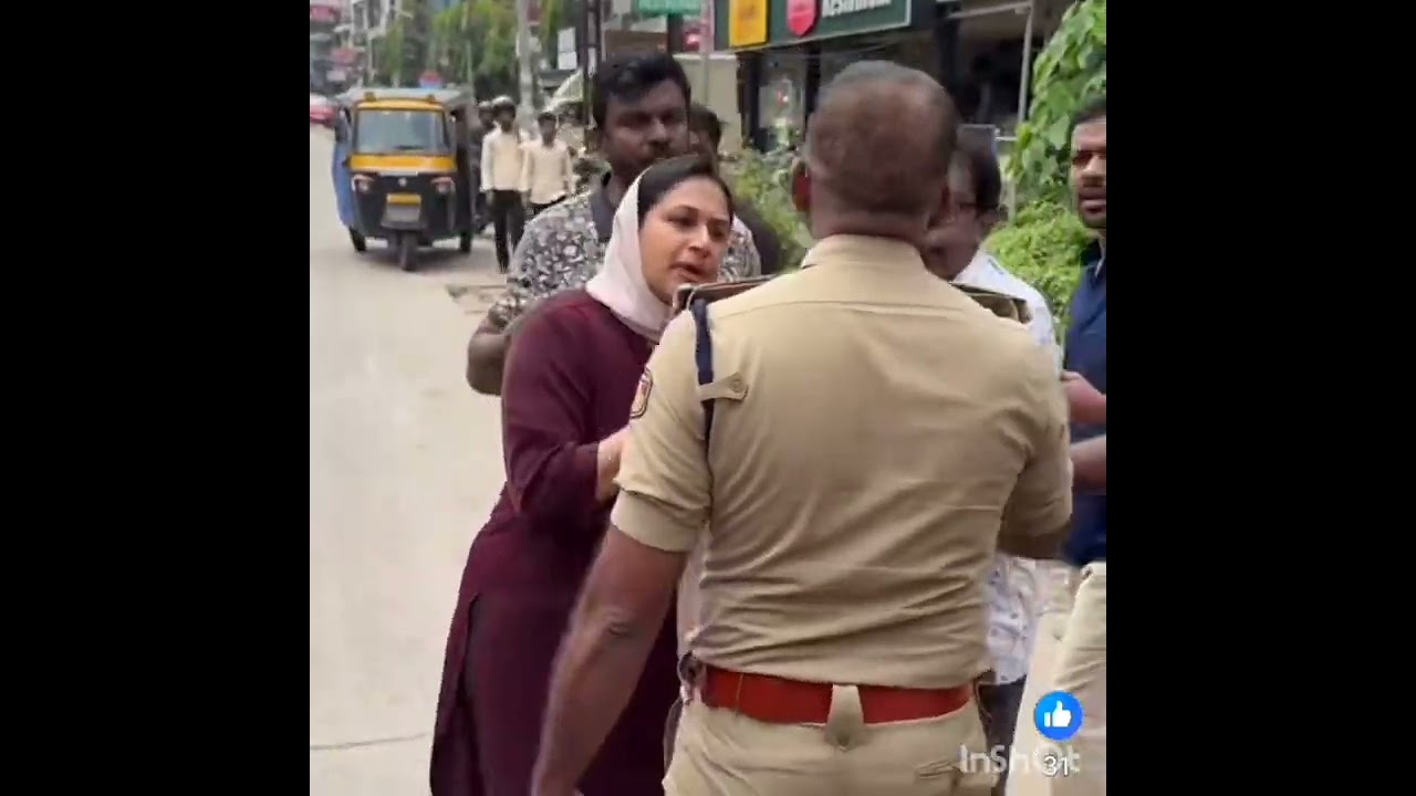 ജനാധിപത്യത്തിനകത്താണ് സർക്കിൾ