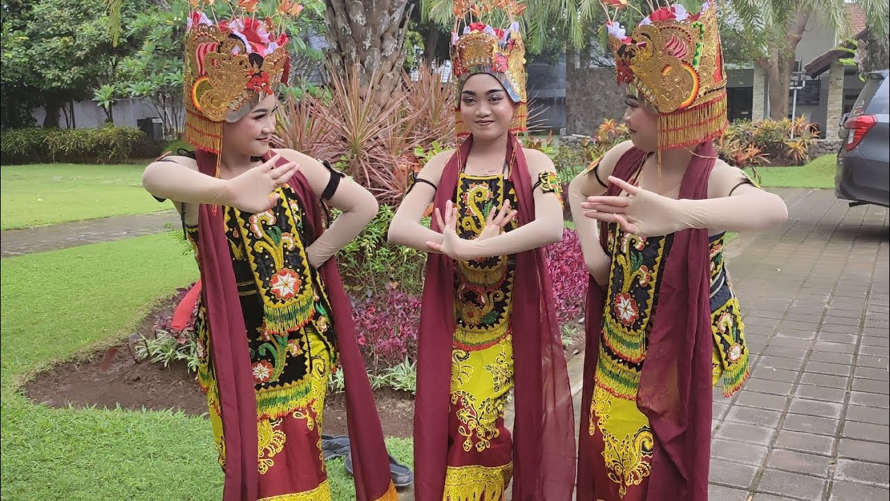 TARI GANDRUNG GURIT MANGIR