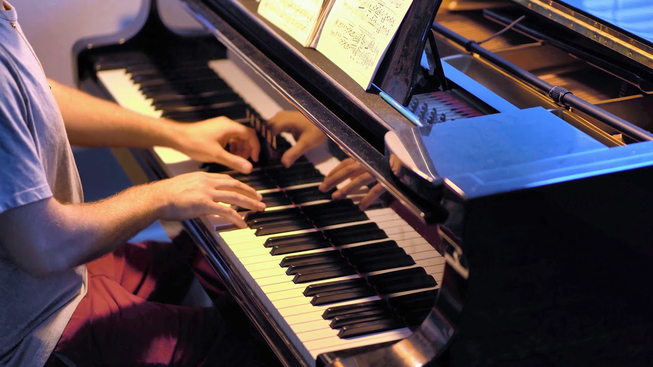 Improvisation on Ravel's Pavane pour une infante défunte