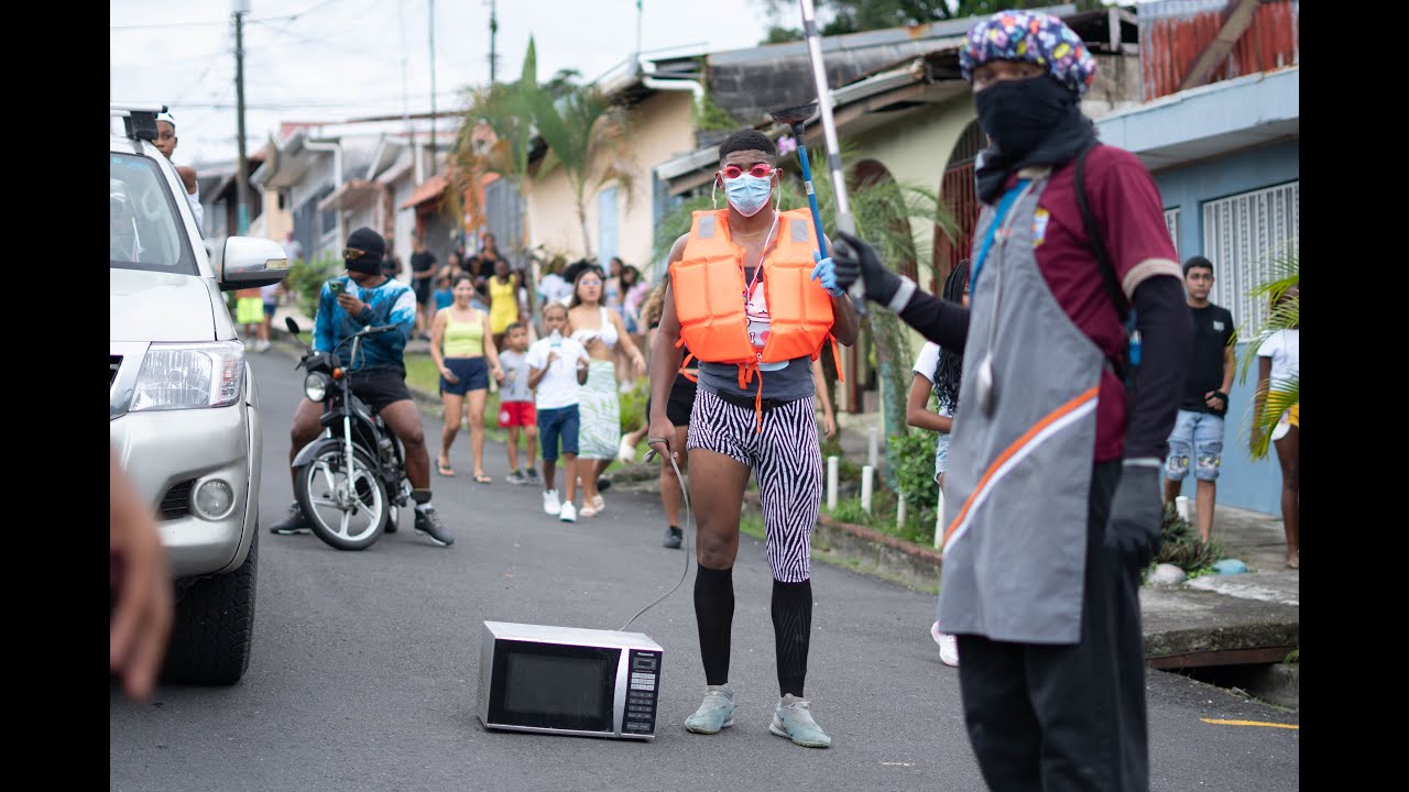 Payasos • Acto Cultural Limonense • Carnavales • 12 de Octubre 2025