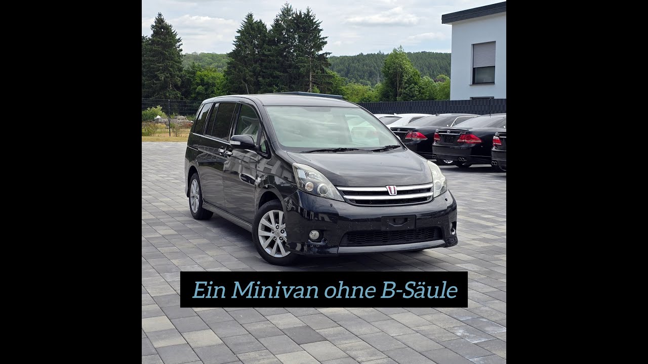 Toyota Isis Platana