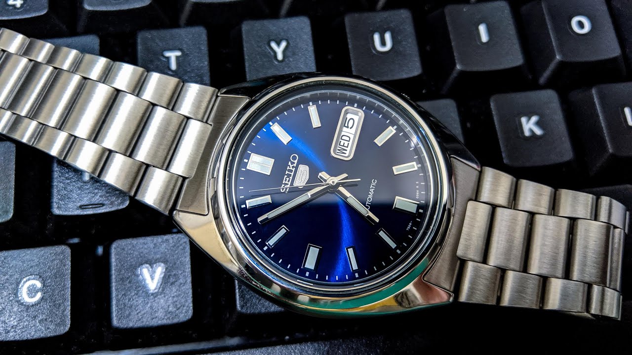 Seiko 5 SNXS77 — часы за 80 долларов, которые выглядят как НЛО?