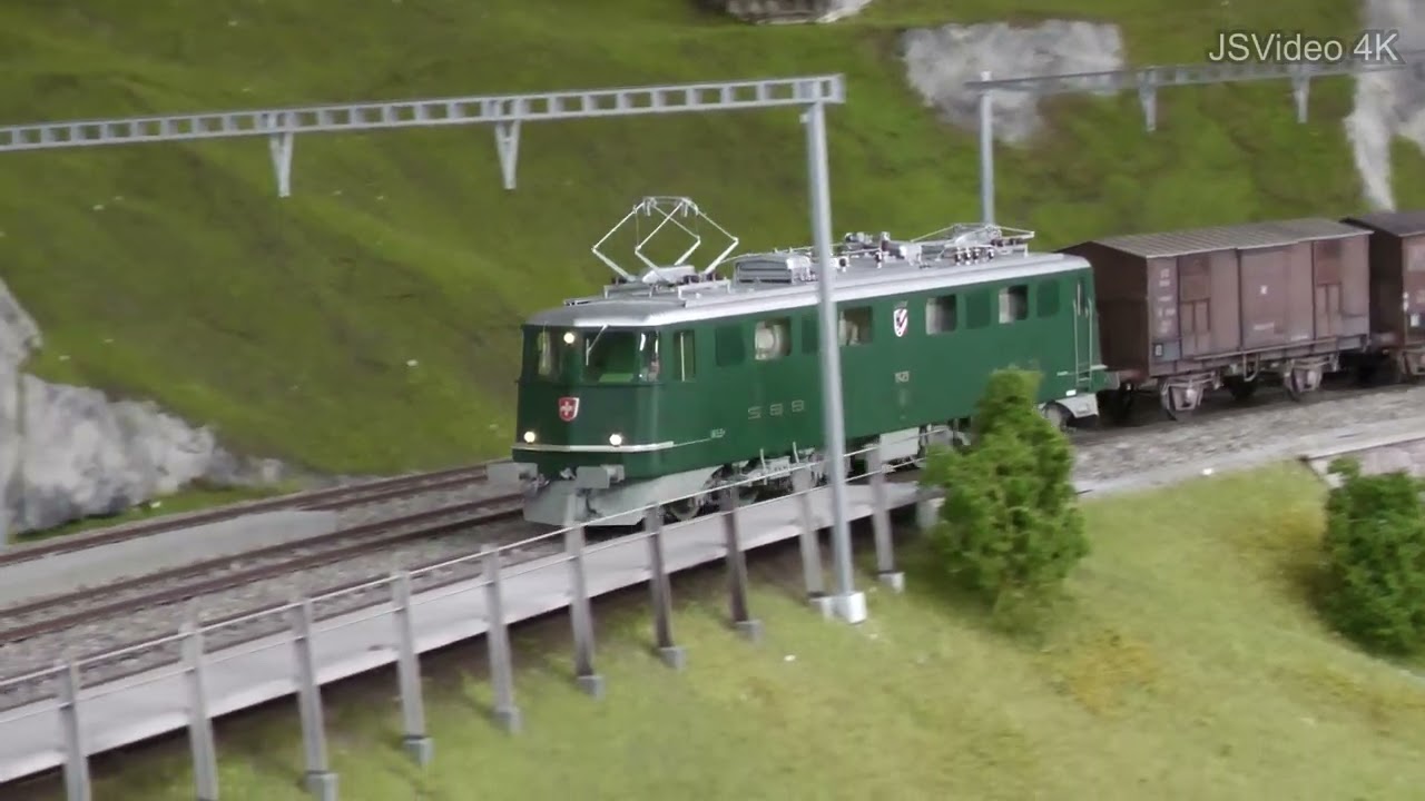 JSVideo Güterzug der 60/70 Jahre mit Ae 6/6 auf dem Lötschberg in Wilchingen.