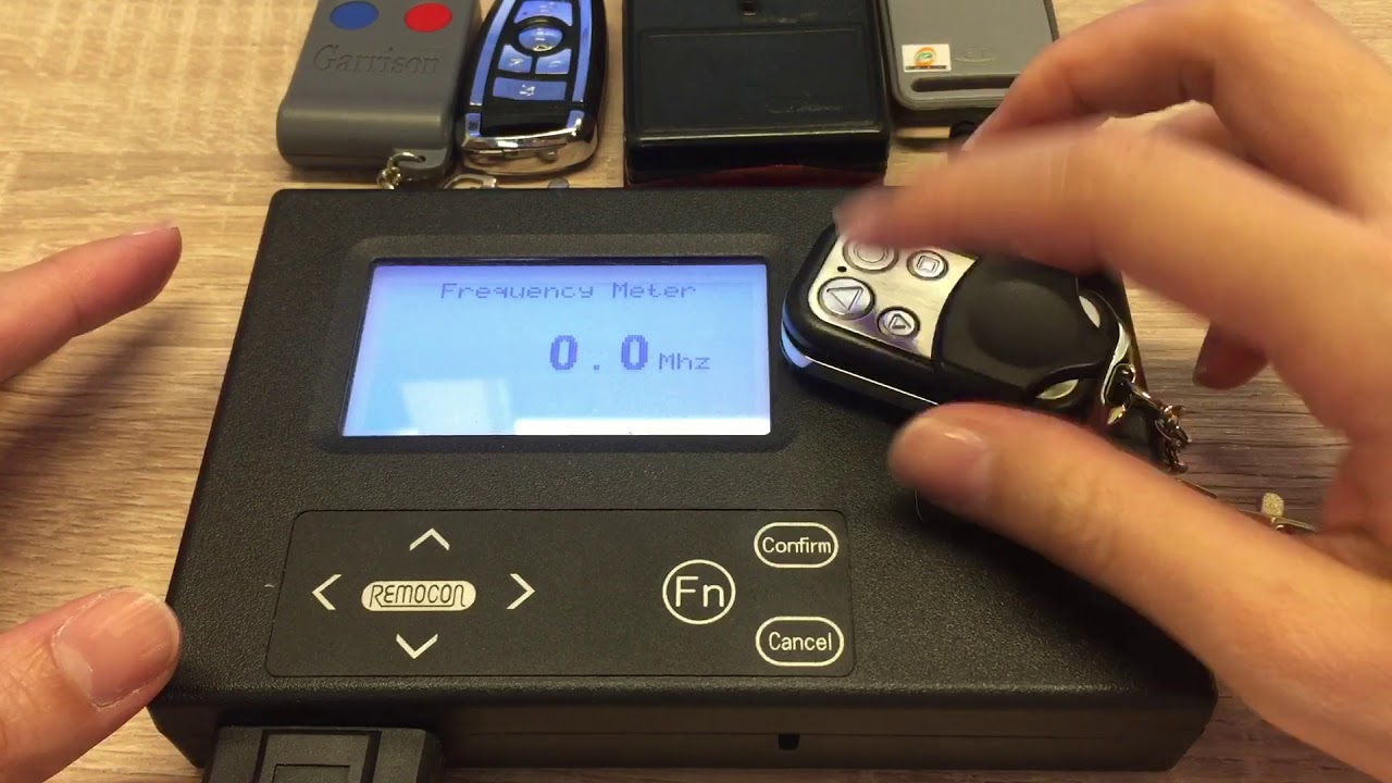 Copy 4 remotes with different frequencies to RMC-165CM