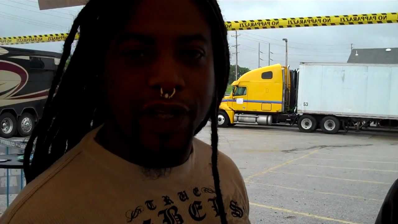 LJ of Sevendust in cmartrocks Backstage Artist Lounge