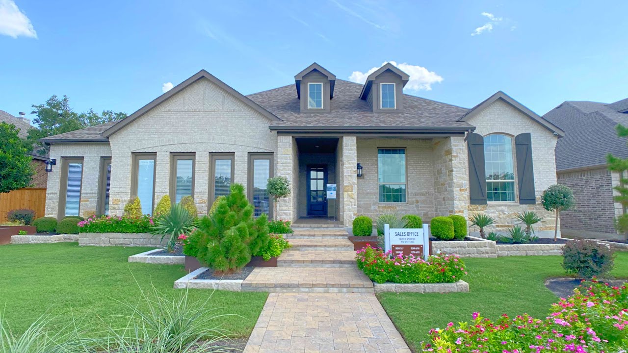 2700+ sq ft Fairhall Plan by Highland Homes in Leander, TX | Palmera Ridge | Parkside on the River