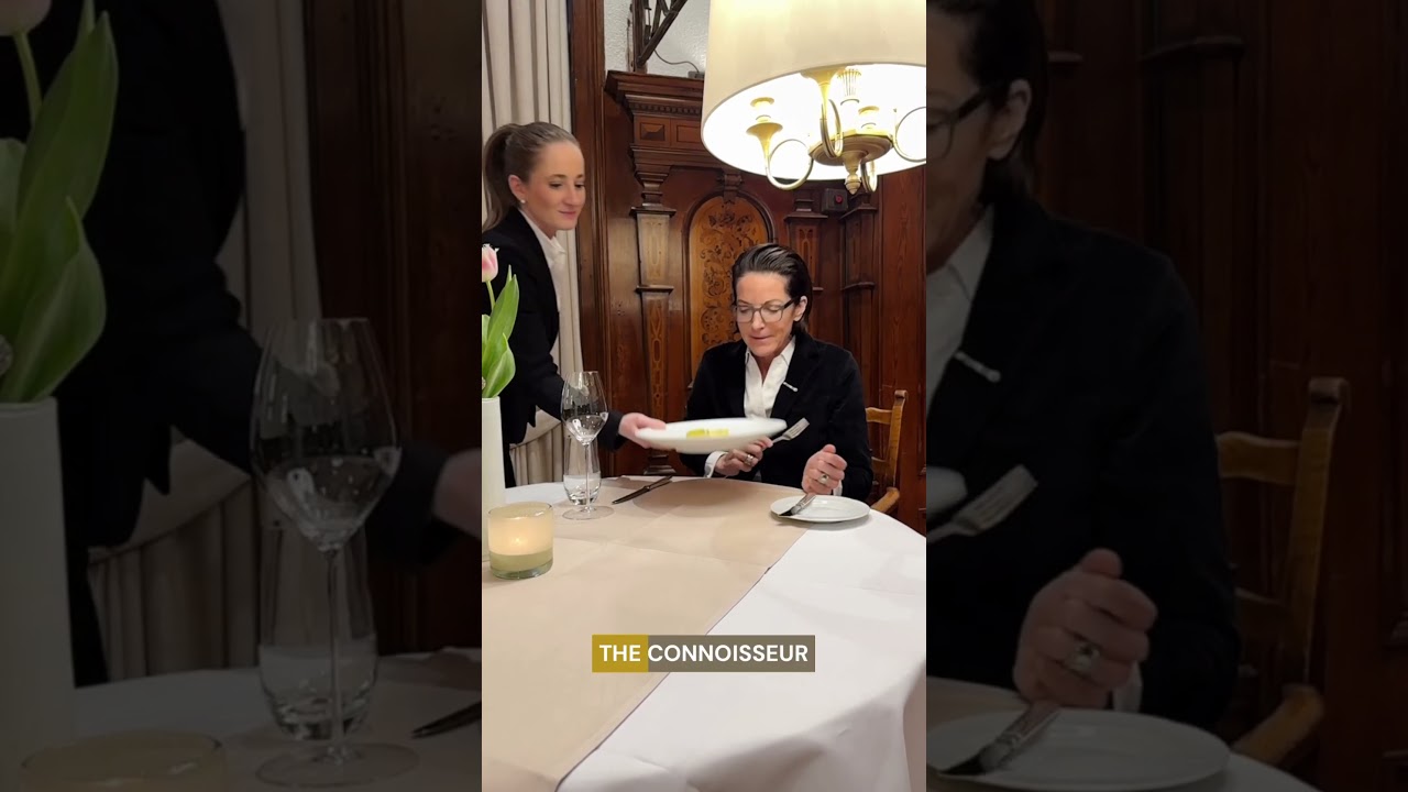 Hotel Knigge Besteck Handling